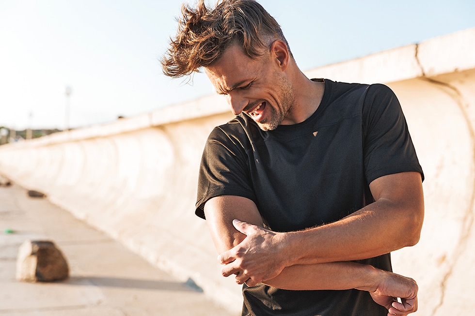 Man-Tennis-Elbow